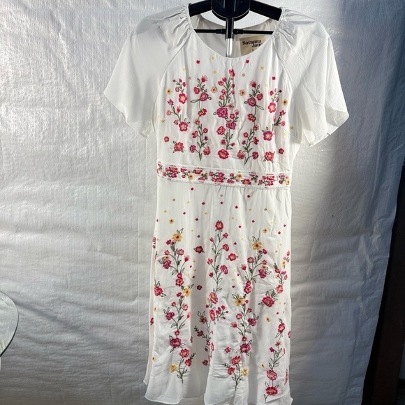 Savanna Jane Pink and White Embroidered Elegant Midi Dress - Picture 2 of 5